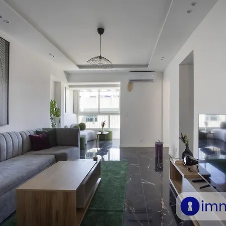 Air-conditioned In The Carras District Close To The Sea شقة نيس