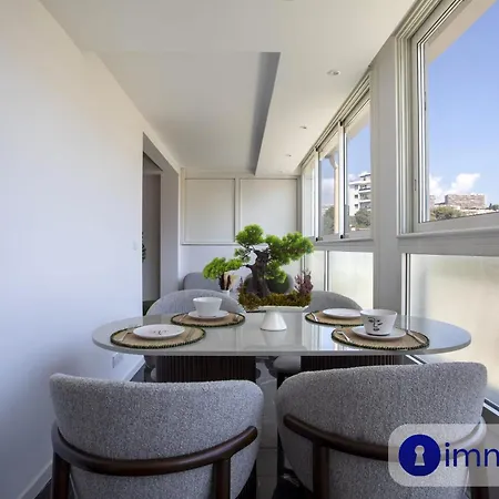 Air-conditioned In The Carras District Close To The Sea *